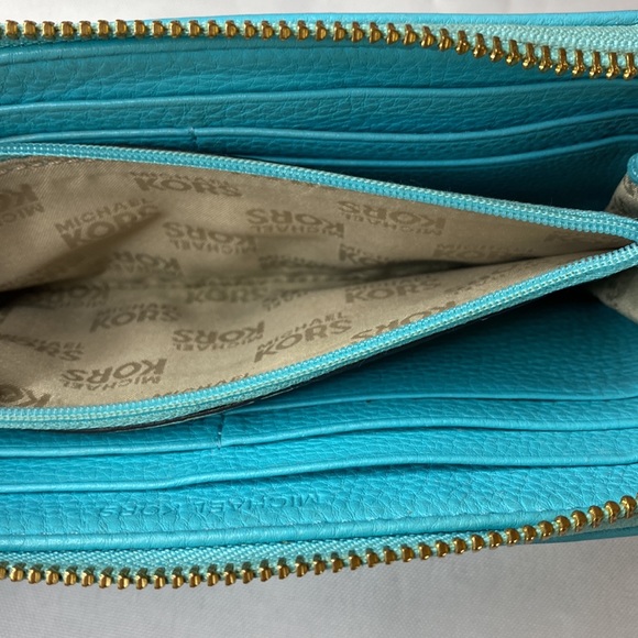 Michael Kors Wallet Tiffany Blue Preloved - Picture 7 of 8